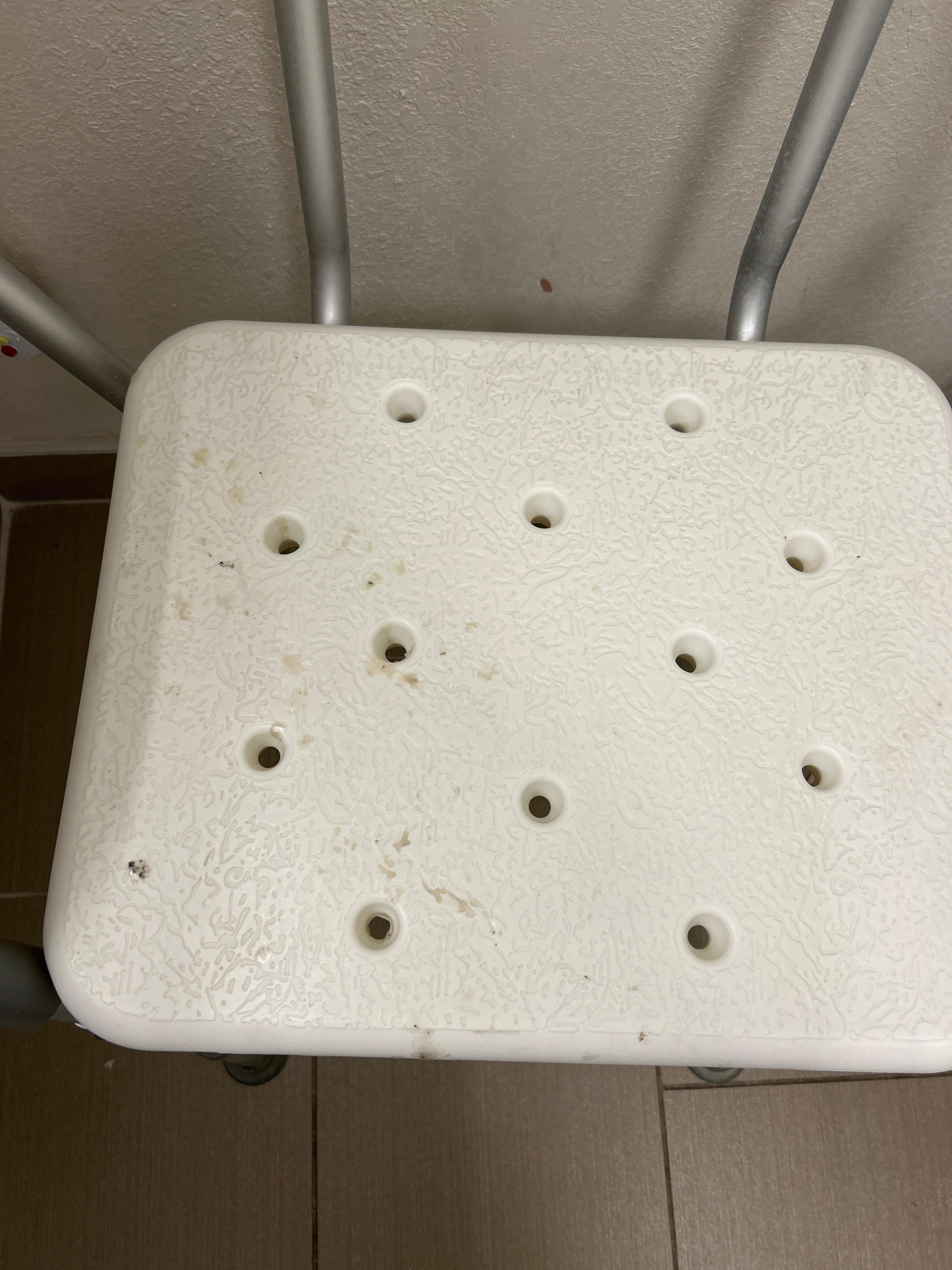 Dirty sitting chair for shower couldn’t use.