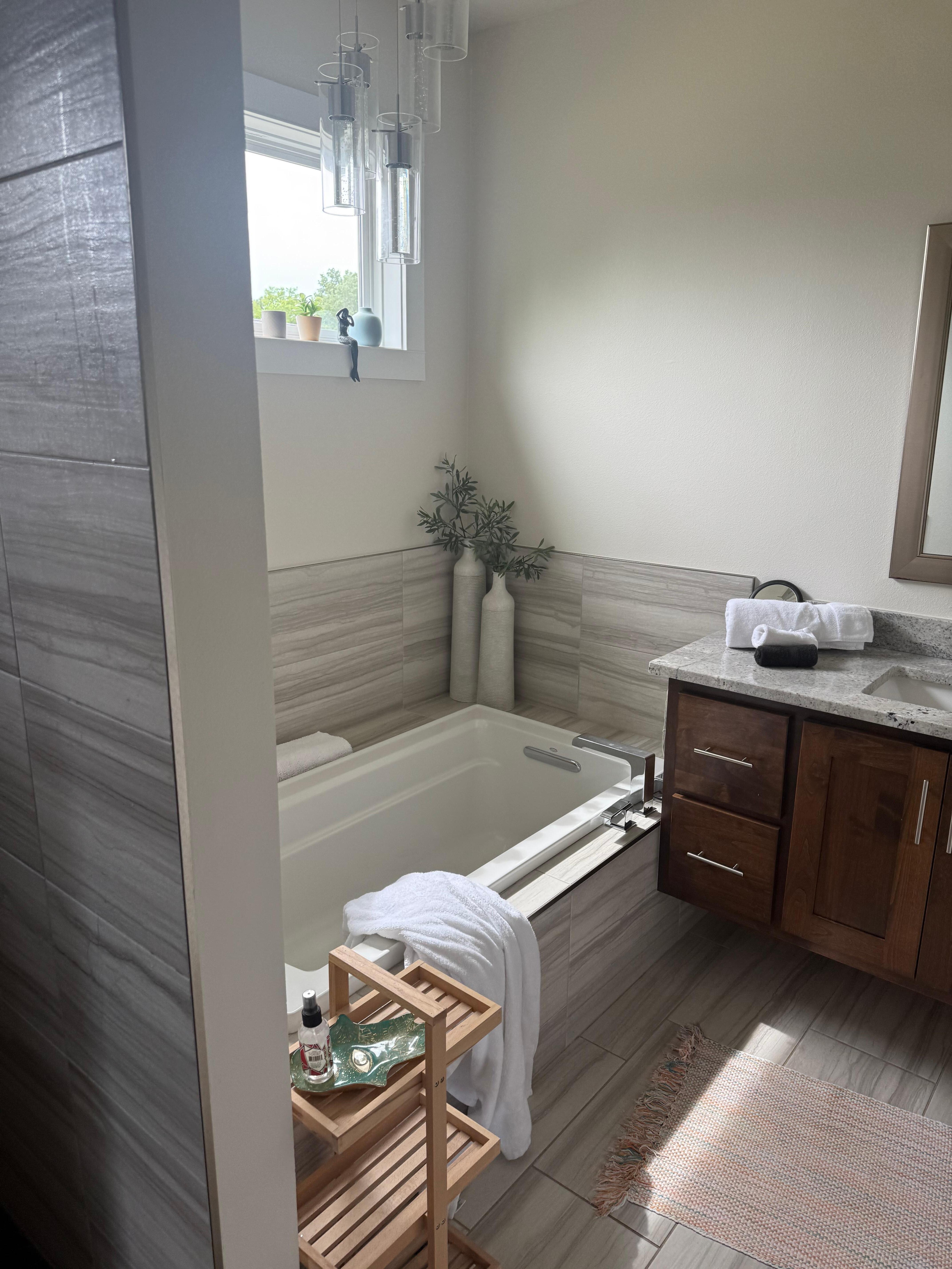 What a master bath!