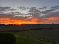 Wunderbare Sonnenaufgänge mit traumhaftem Ausblick vom Haus aus