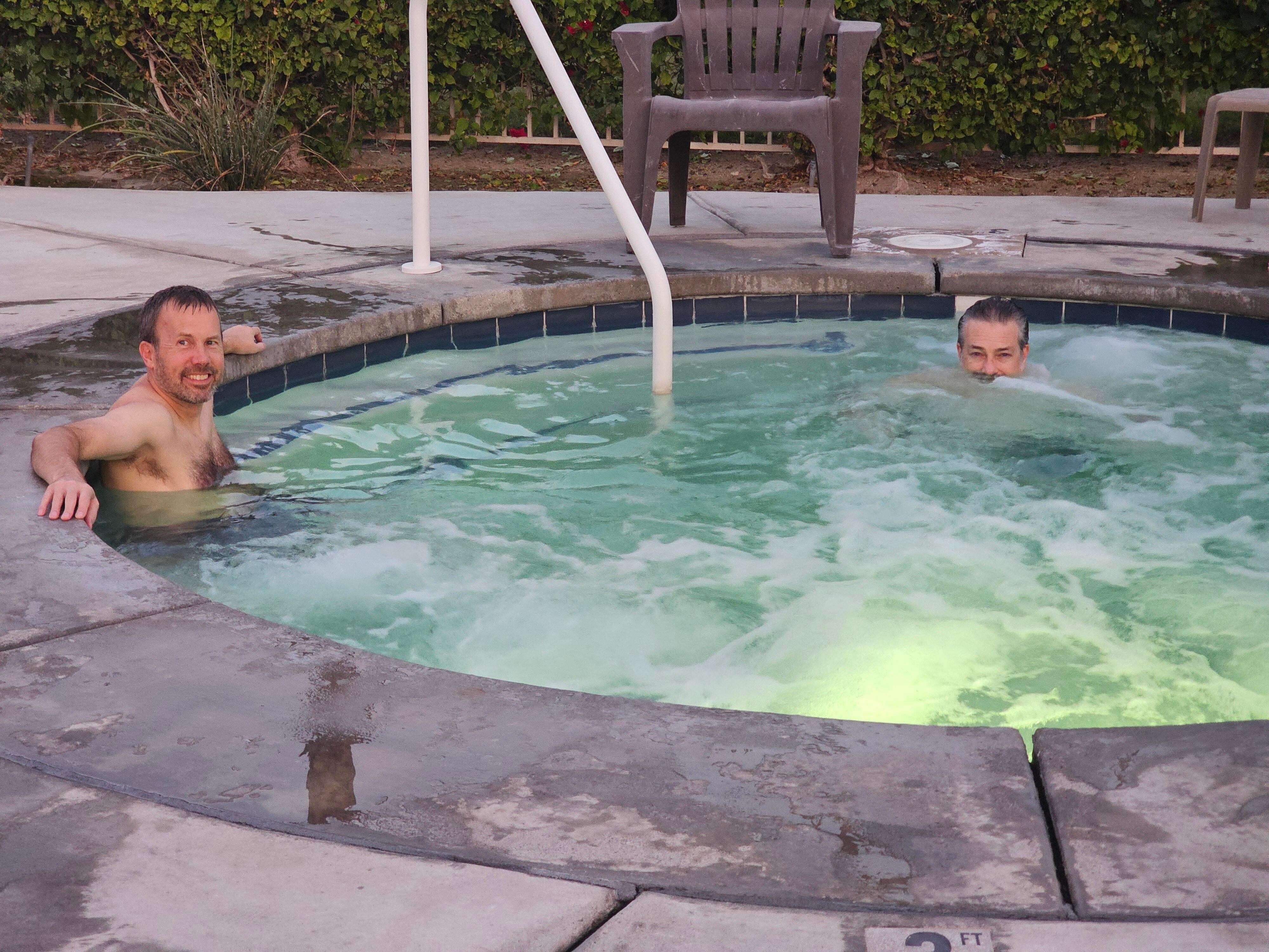 Big hot tub and heated pool within walking distance
