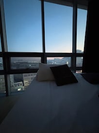 My room with sea view (7/F)