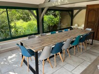 Salle à manger abritée et spacieuse