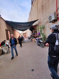 Alley Way to the Raid