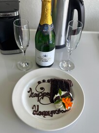 they brought this up to our room! 😍