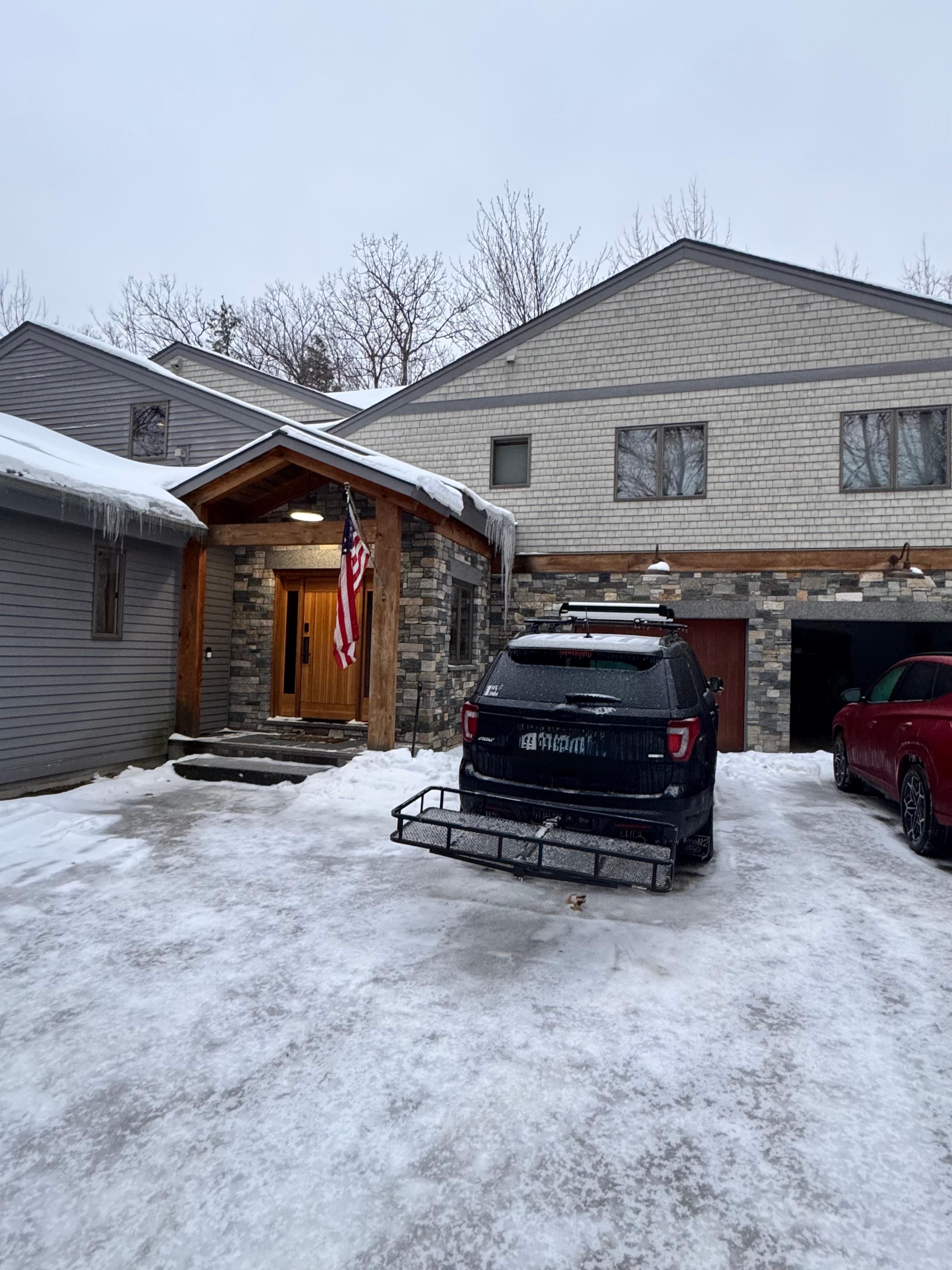 Easy access from main road. 