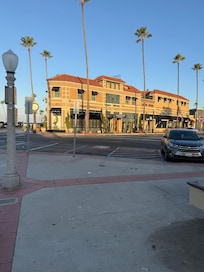 Location right on the beach