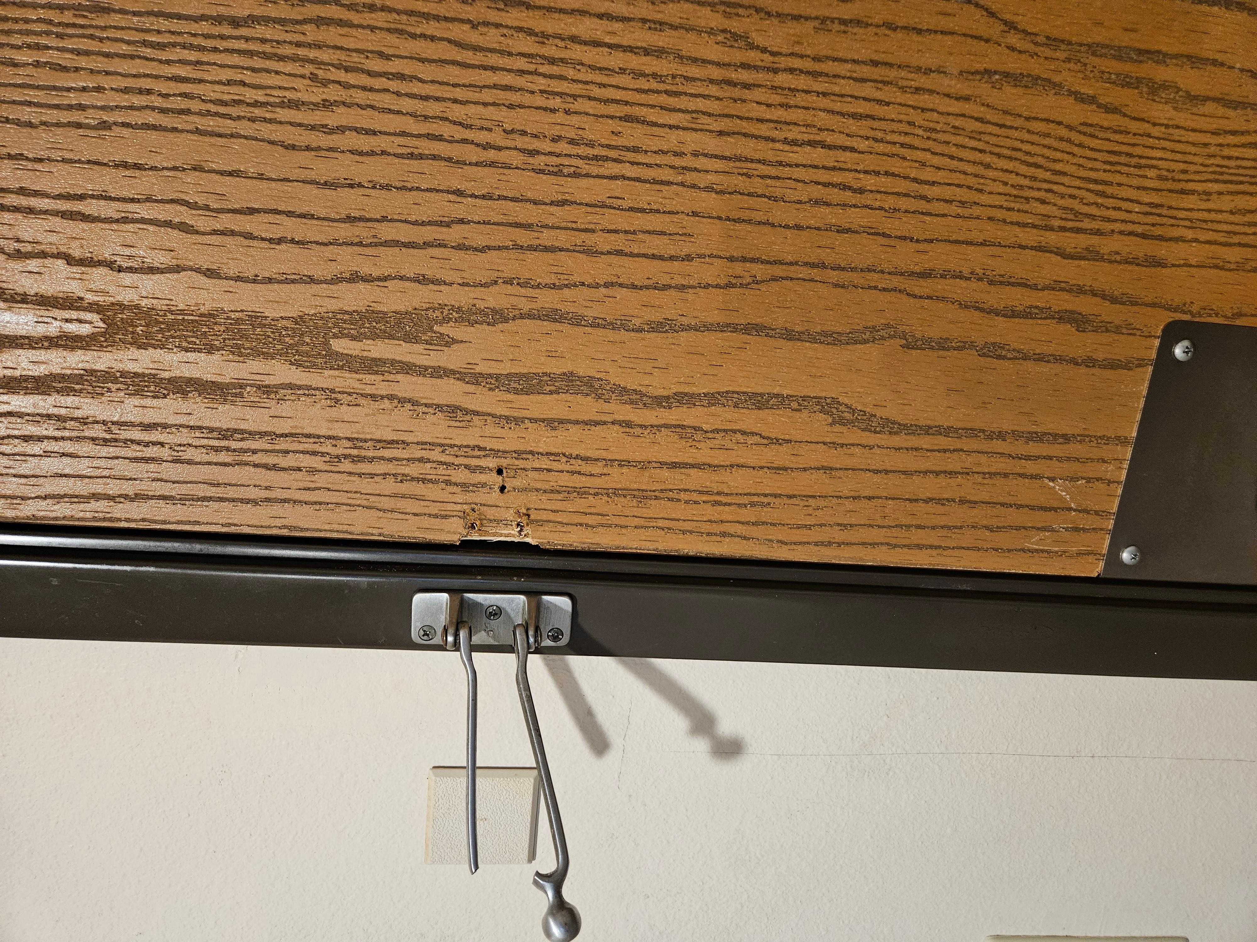 Inside door latch was broken and not working. Inside door lock wouldn't lock the door!