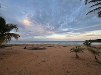 the beach-1 minute walk