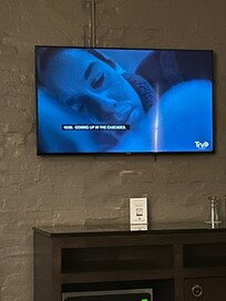 Captions not removable