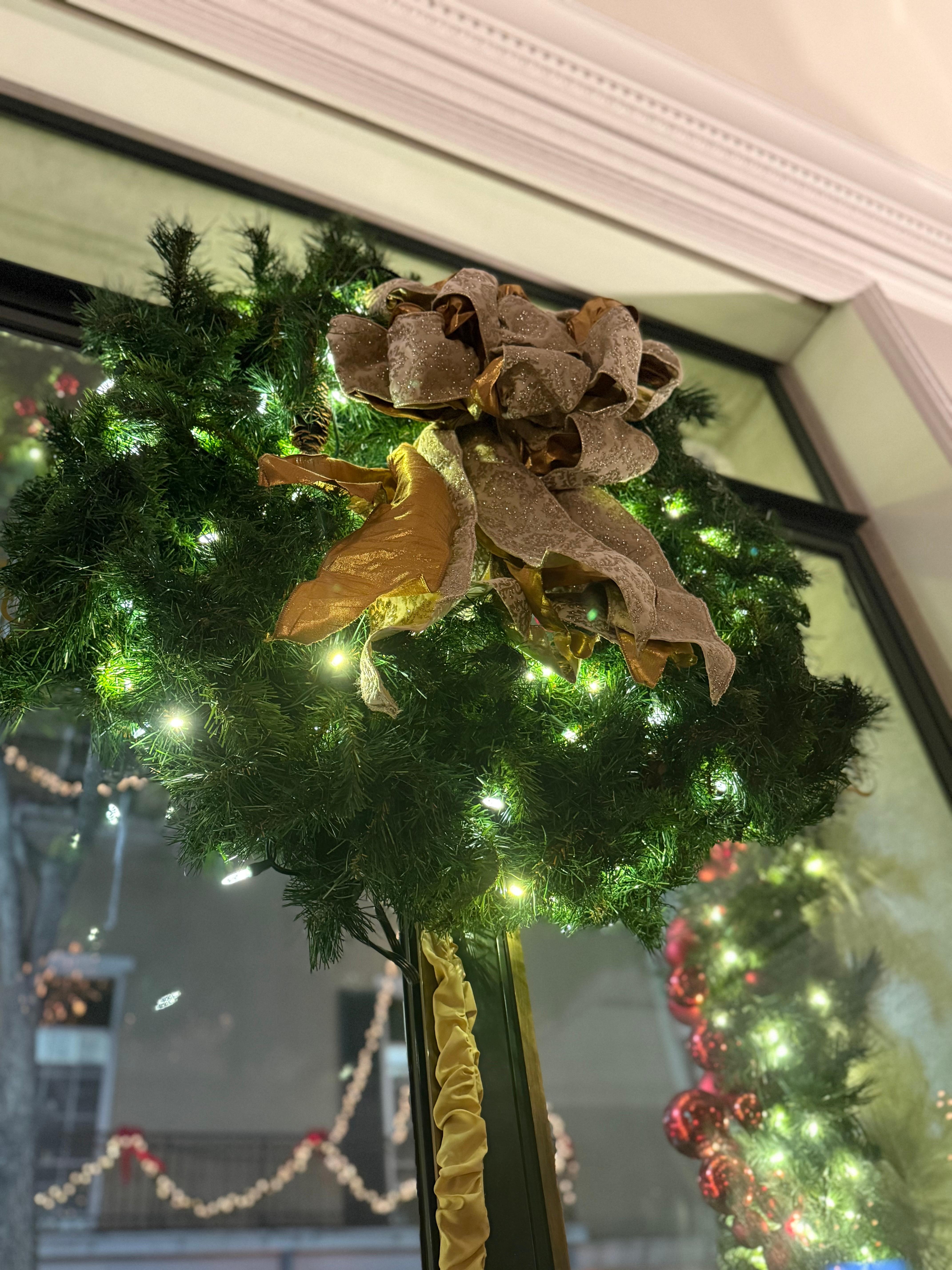 The Carousel Bar & Lounge