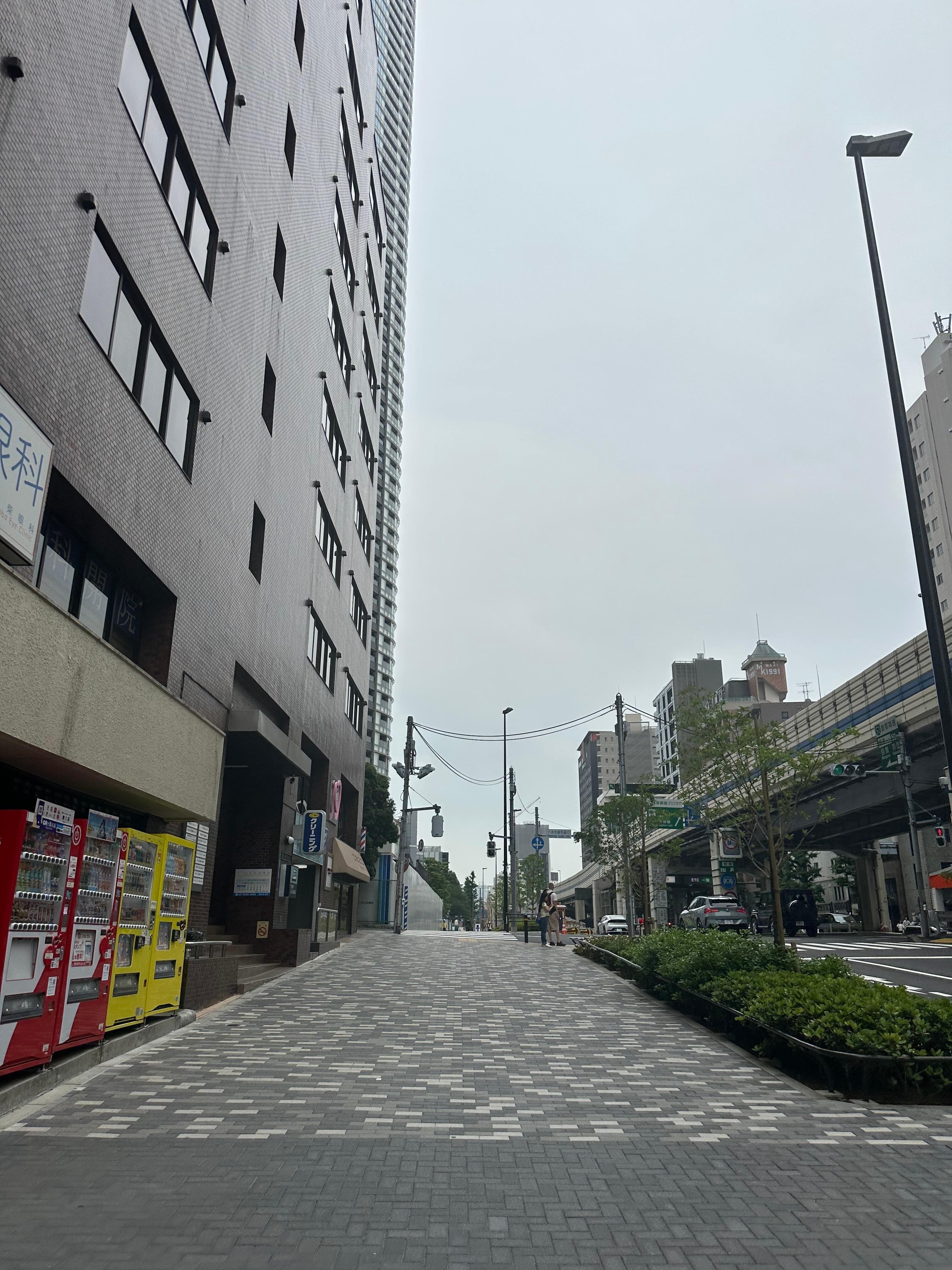 Front of hotel sidewalk 