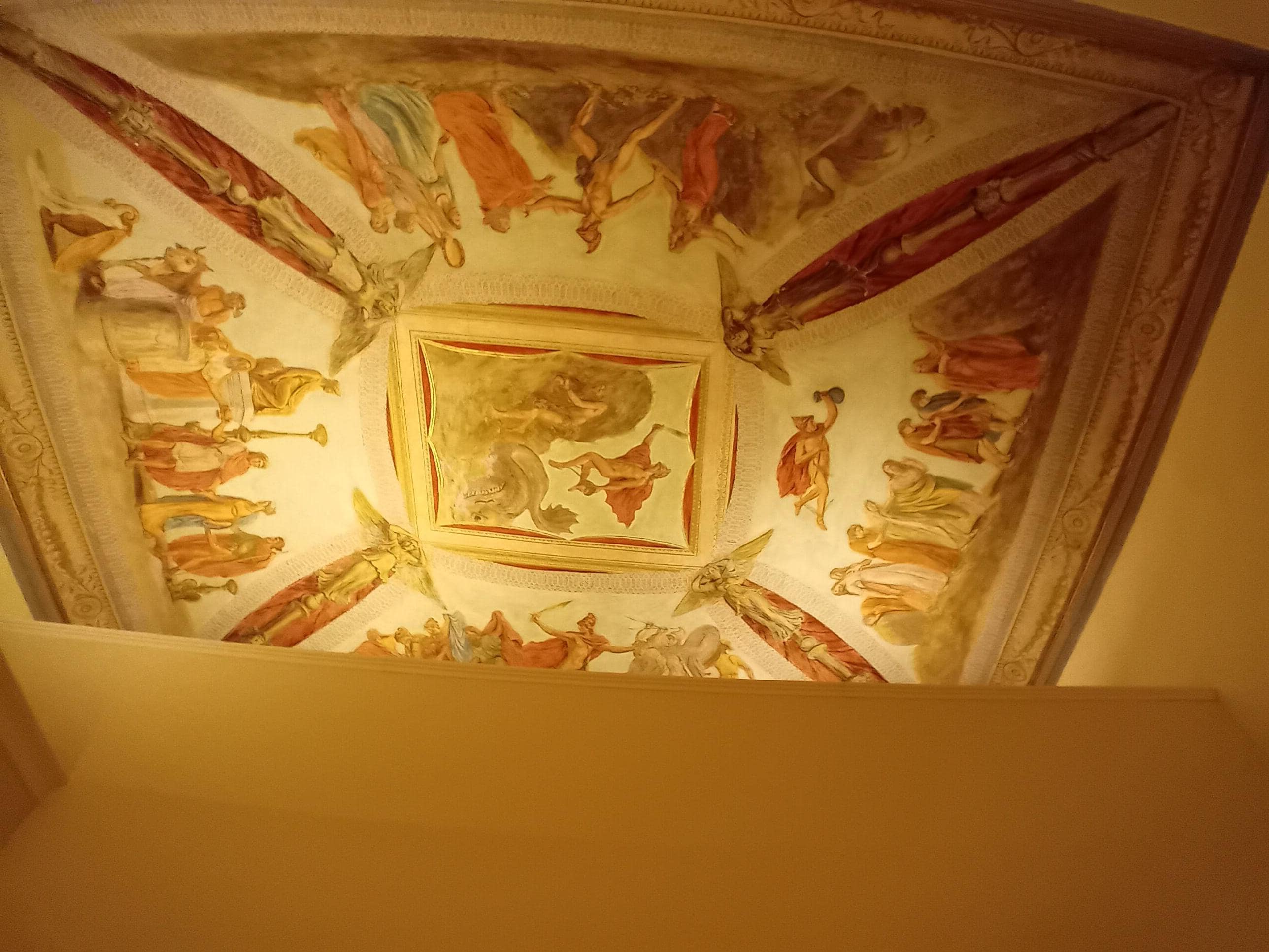 Beautiful ceiling 