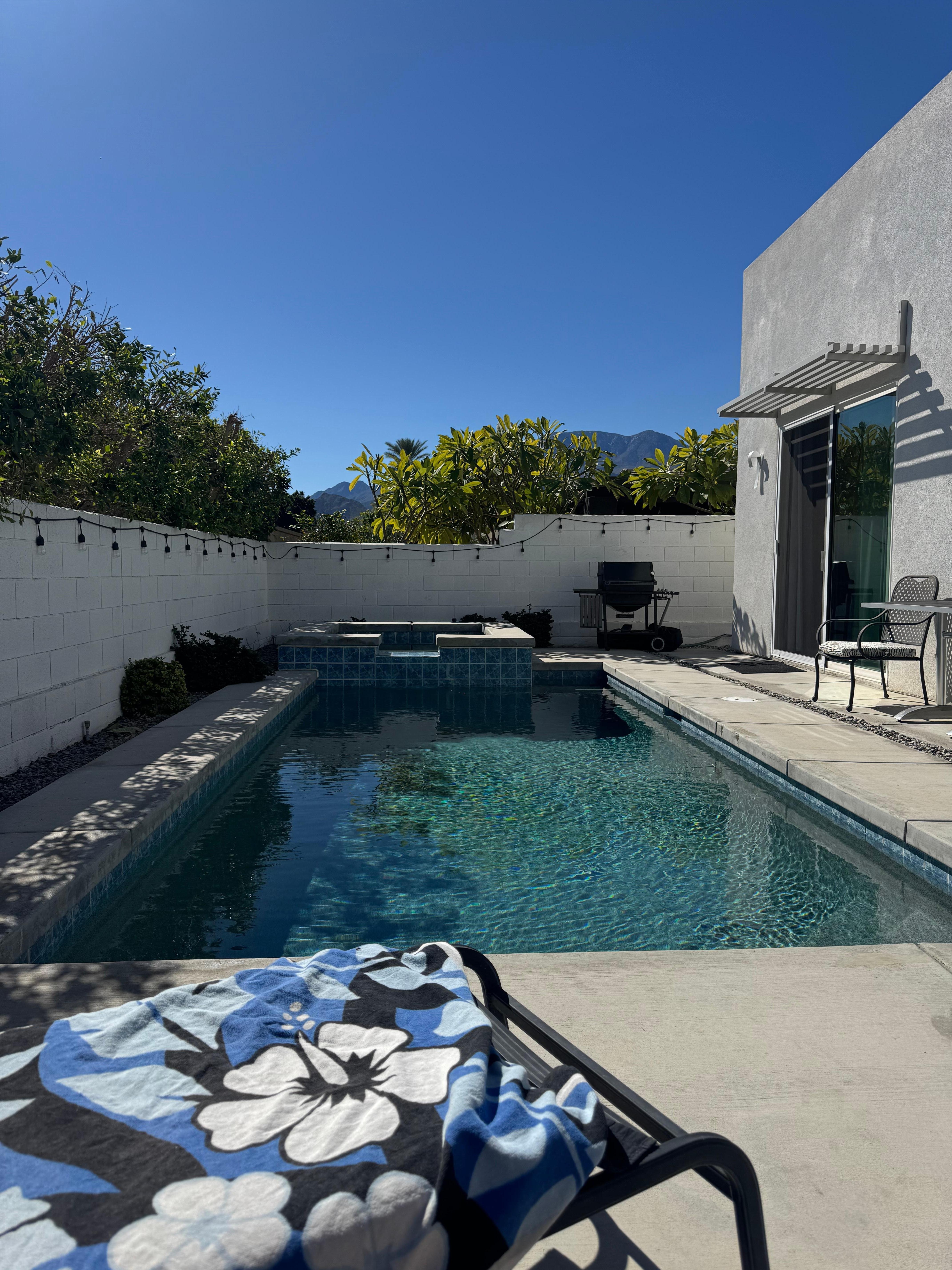 Lovely pool & spa !!