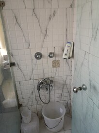 Moulds and algae   showers never worked