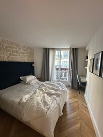 Schlafzimmer zur Straße