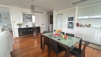 Dining : Kitchen