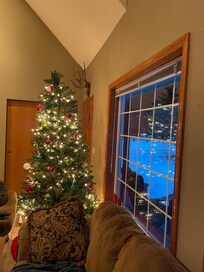 Thanksgiving weekend 2025, it snows the night before!