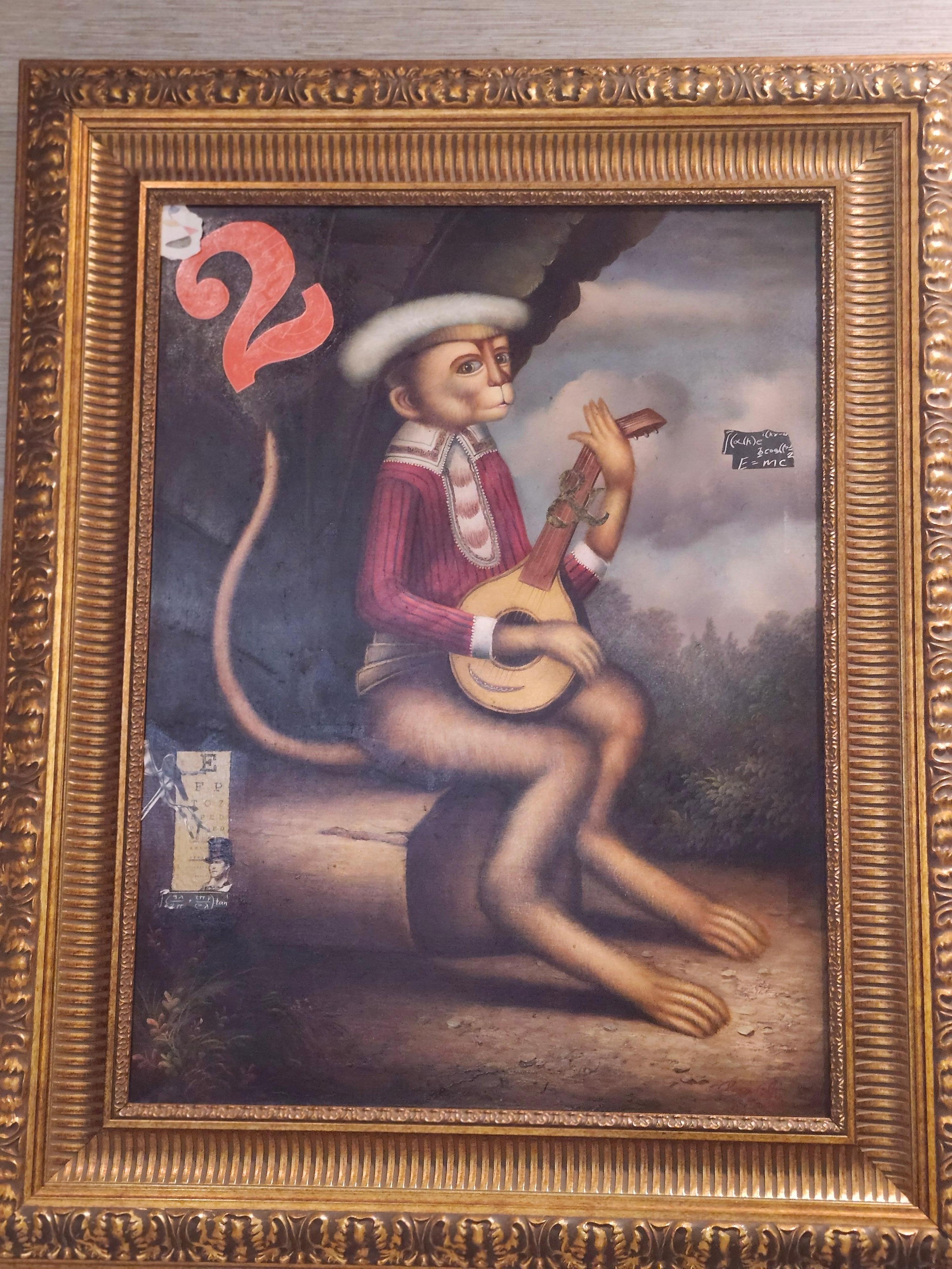 The wall photos are cool and the decor its beautiful and calming 