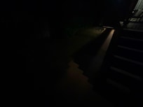 Pour rentrer le soir , noir total . On était avec nos téléphone pour éclairer