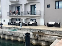 Bar les pieds dans l’eau ponton privé