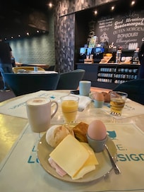 Buffet petit déjeuner