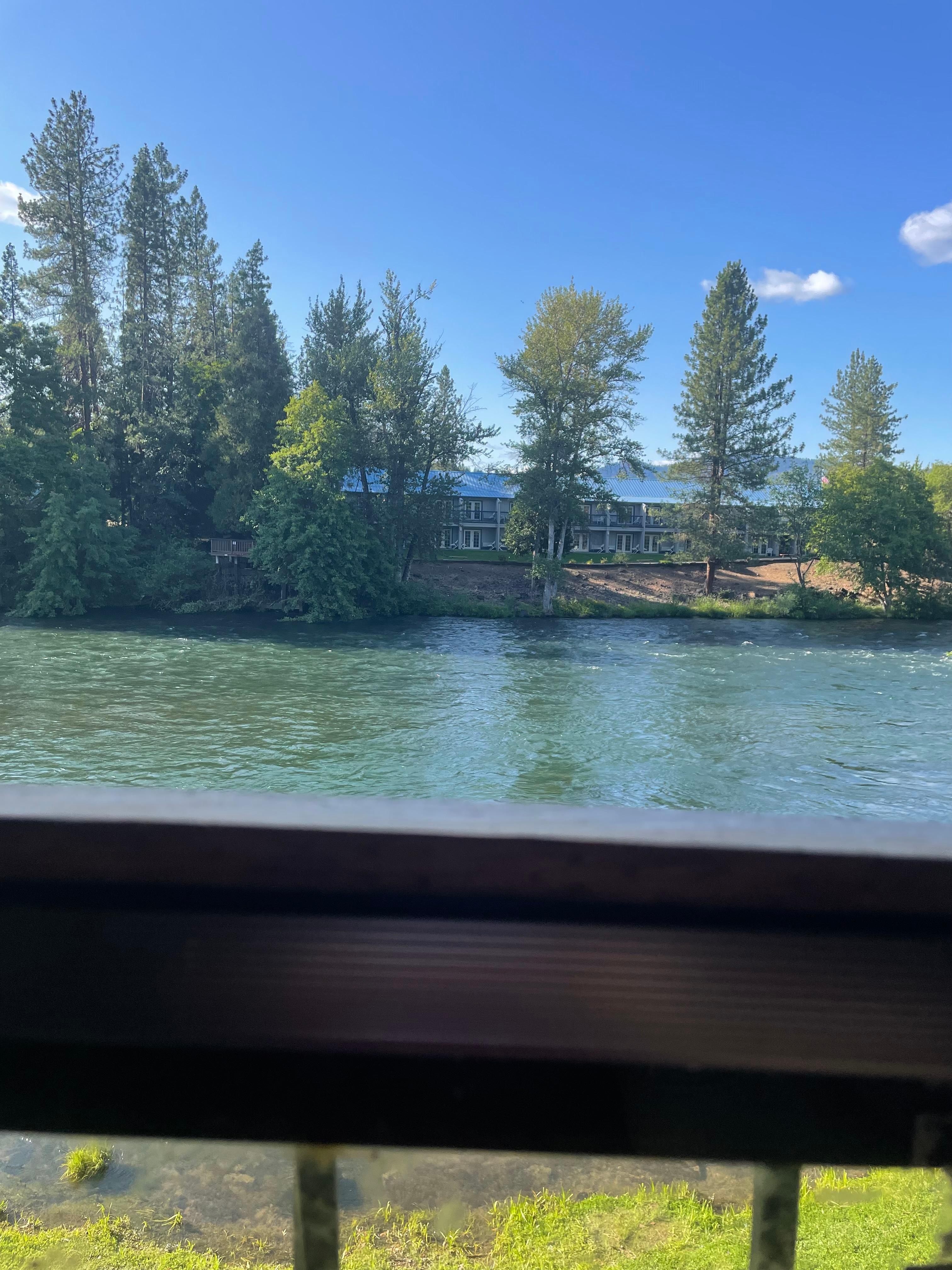 Picture of Edgewater Inn taken from Miguel’s