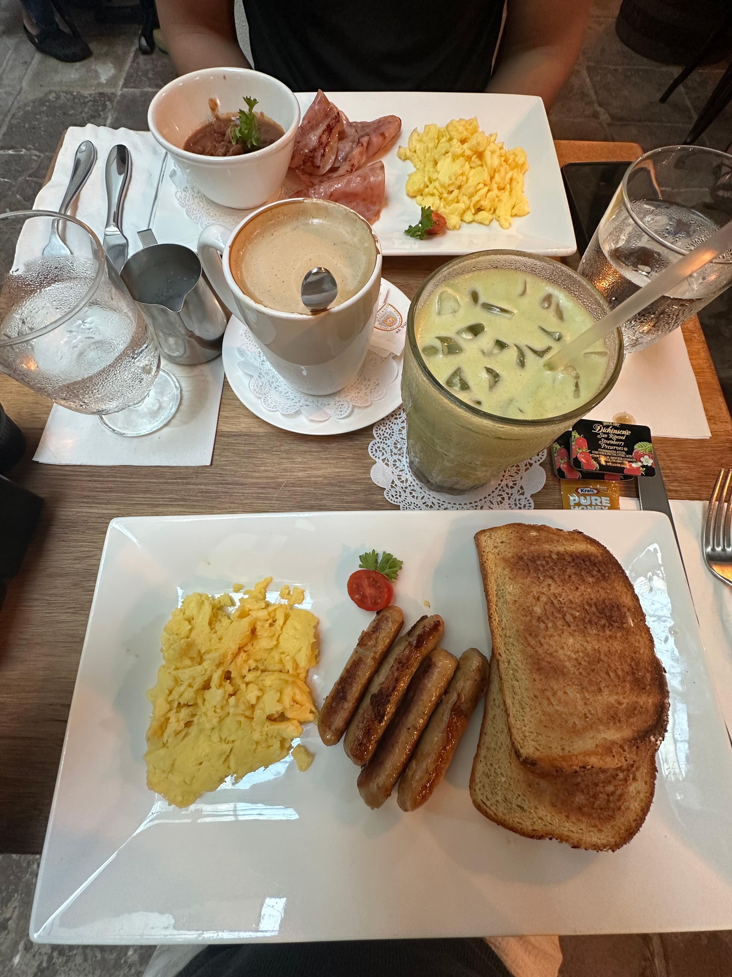 Complimentary Breakfast 