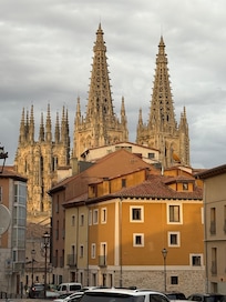 Proximity of the hotel to the cathedral