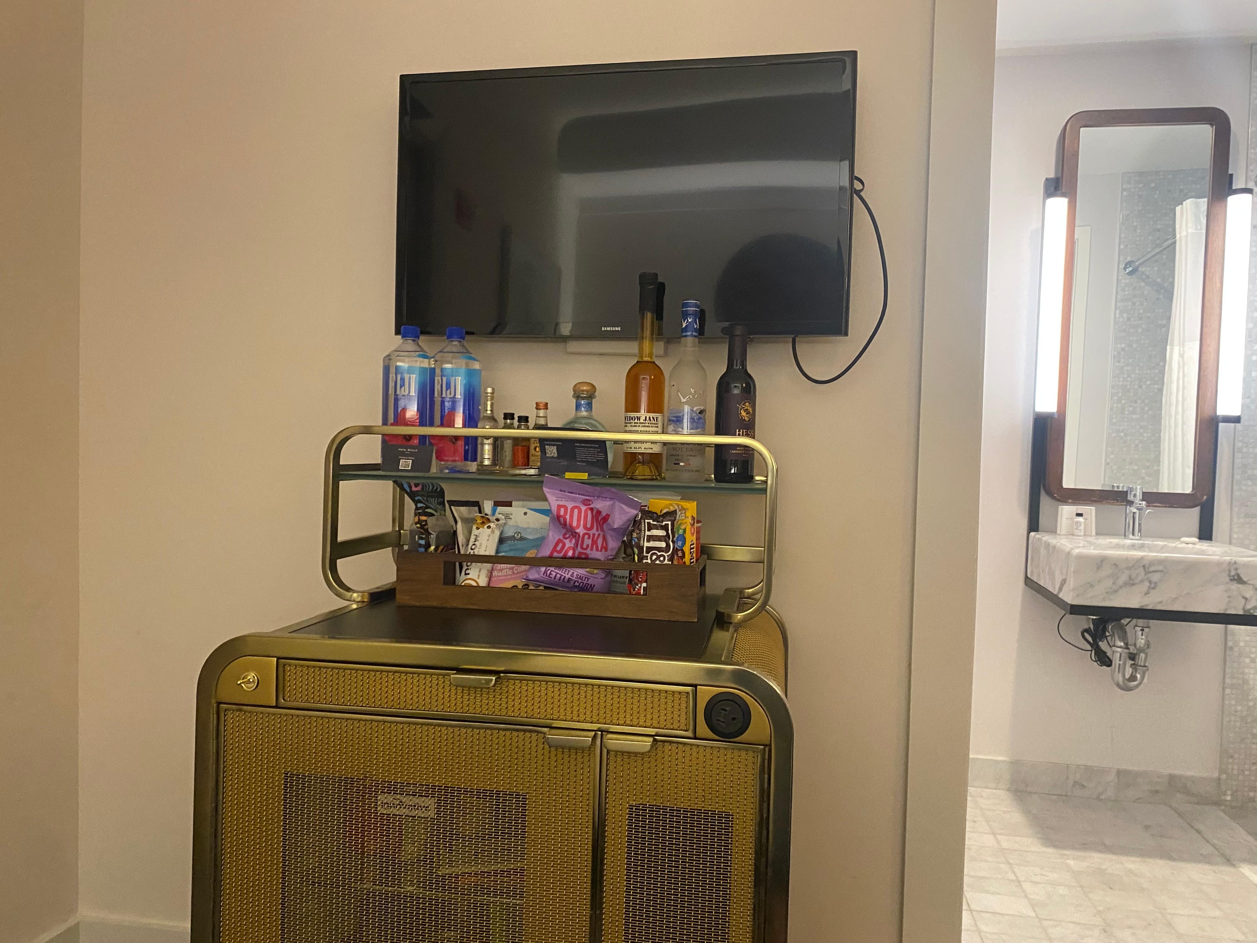 Mini fridge