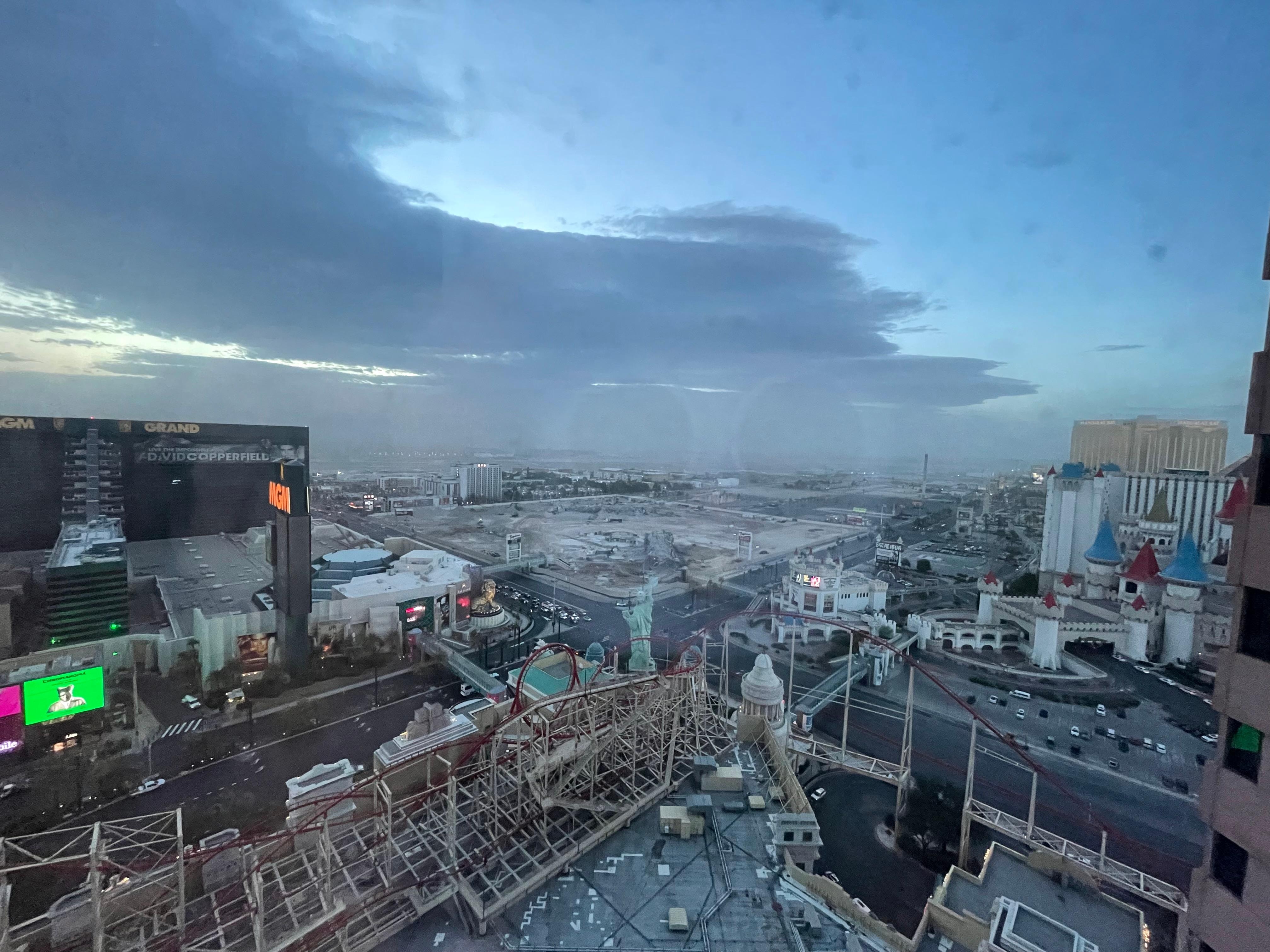 Utsikt från rummet mot ”the Strip”