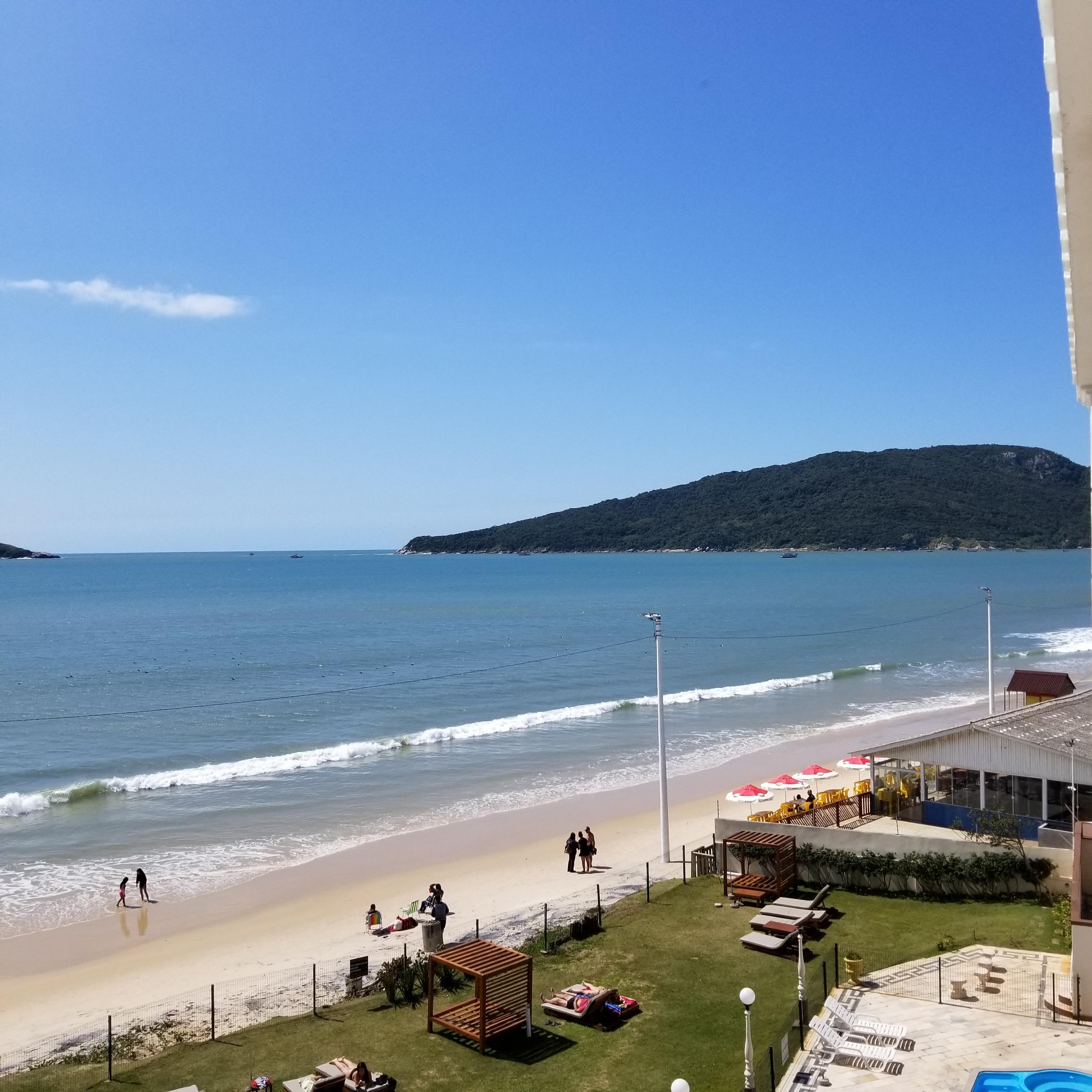 Vista dos apartamentos de frente 