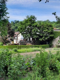 Hotel im GrĂŒnen an der Stadtmauer