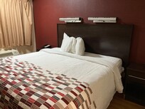 Decent but noisy bed