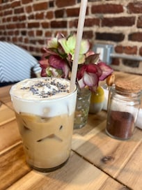 Lemon Press, Grey Lady