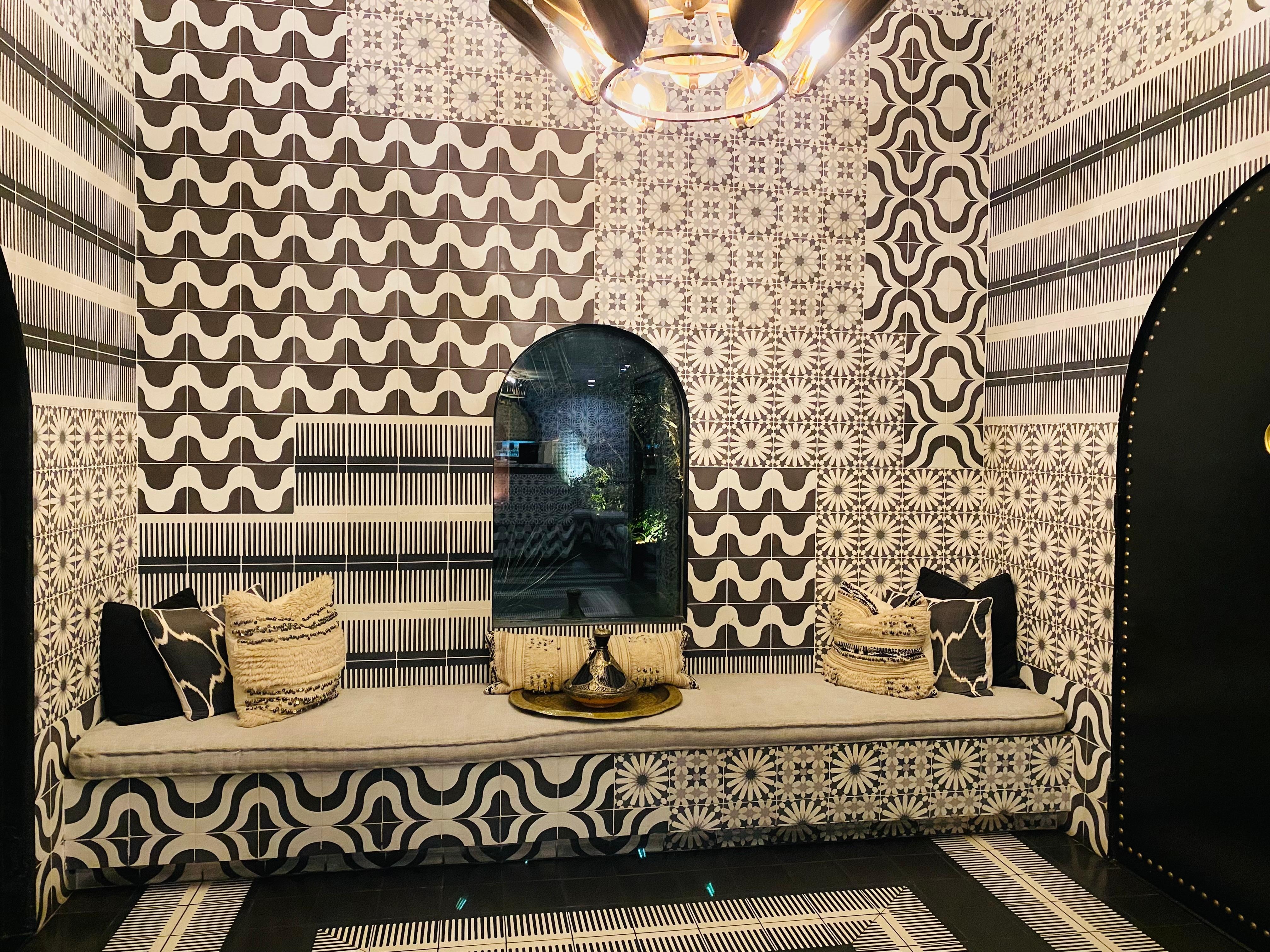 Smell good in this room too