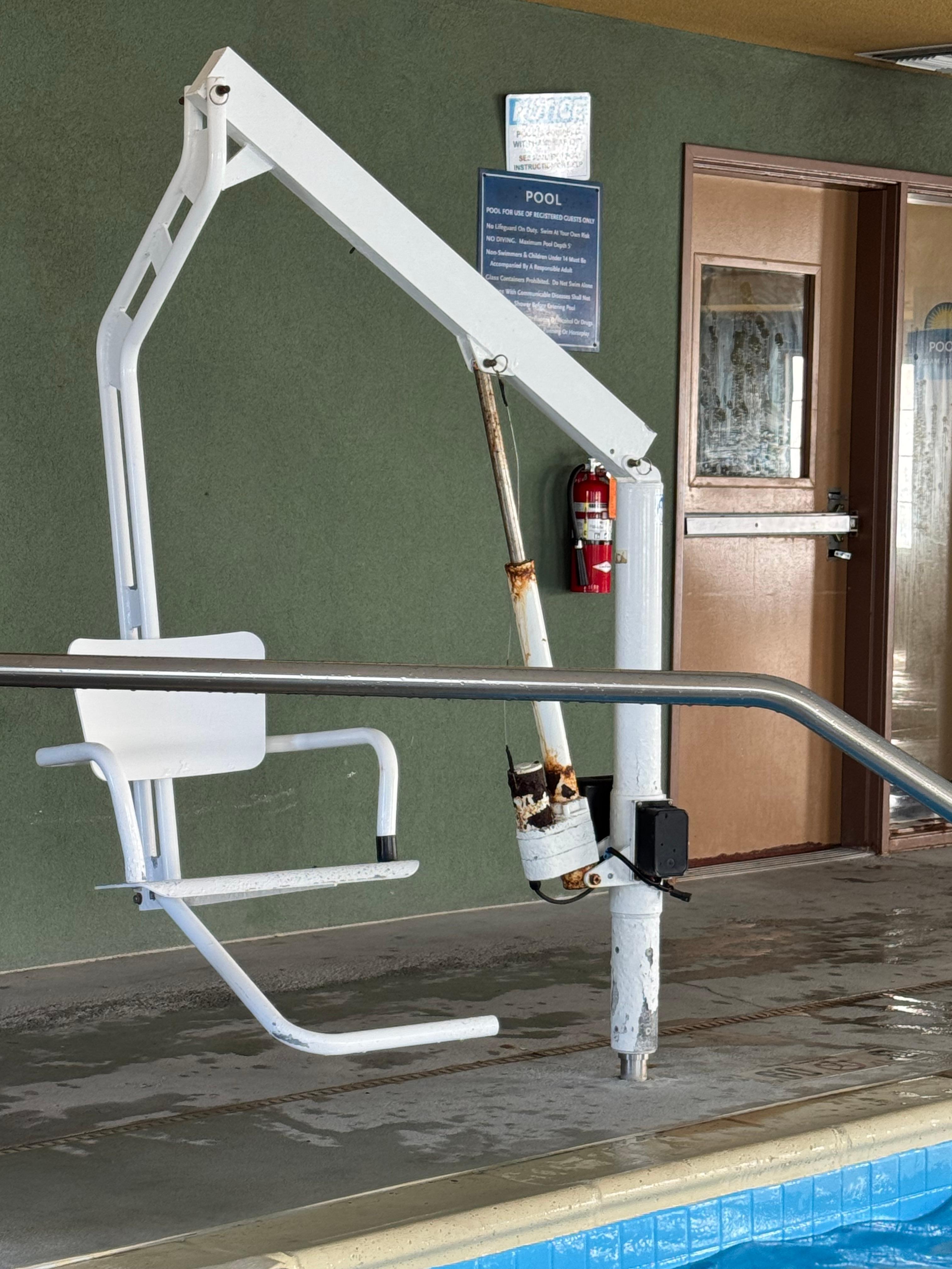 Handicapped lift is rusted