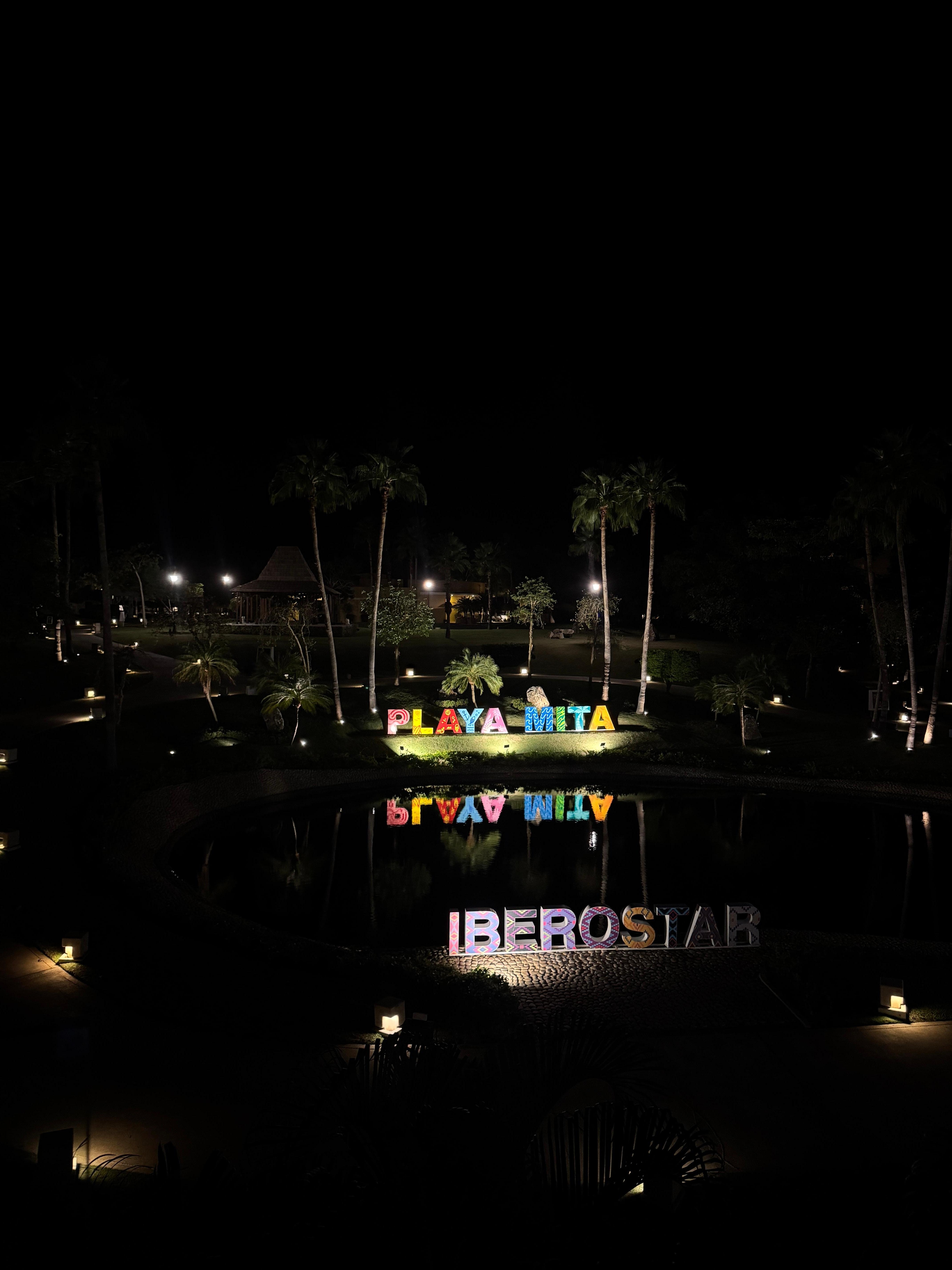 De noche todo se ve bien jajaja 