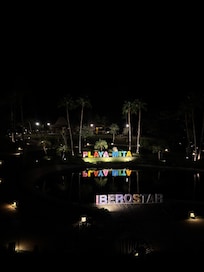 De noche todo se ve bien jajaja