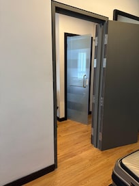 Connecting room