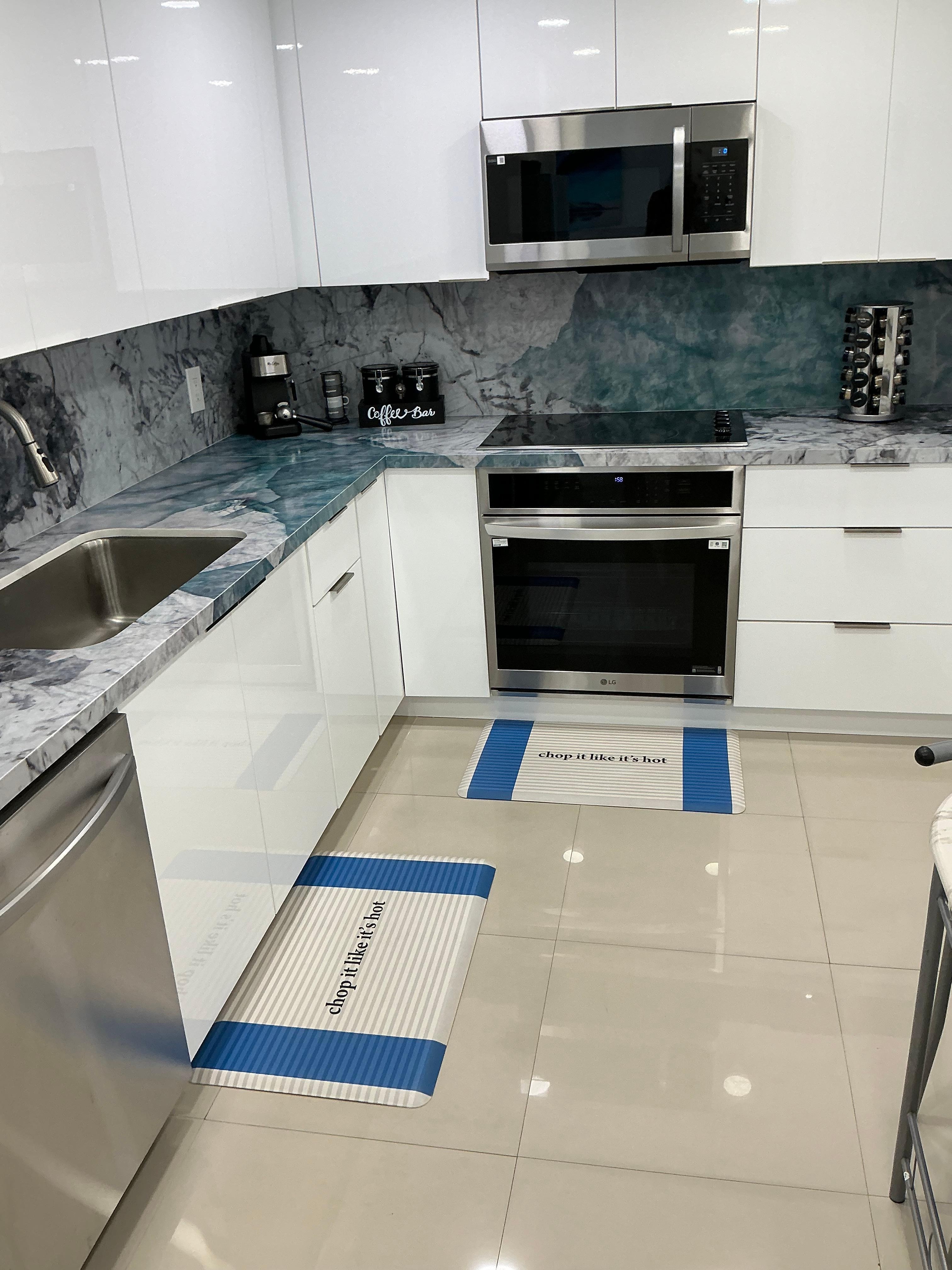 Lovely’s d well equipped kitchen.