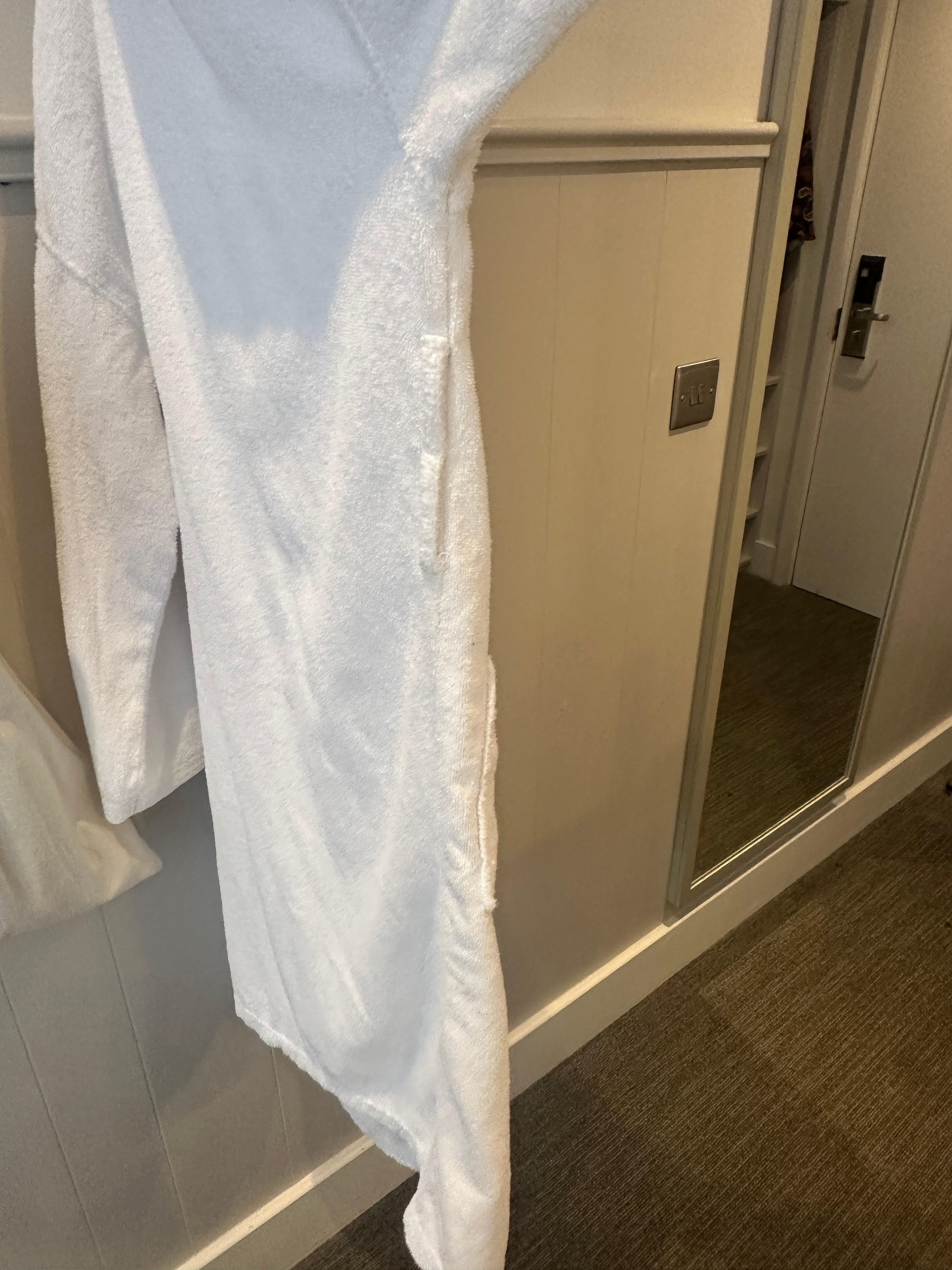 No robe tie