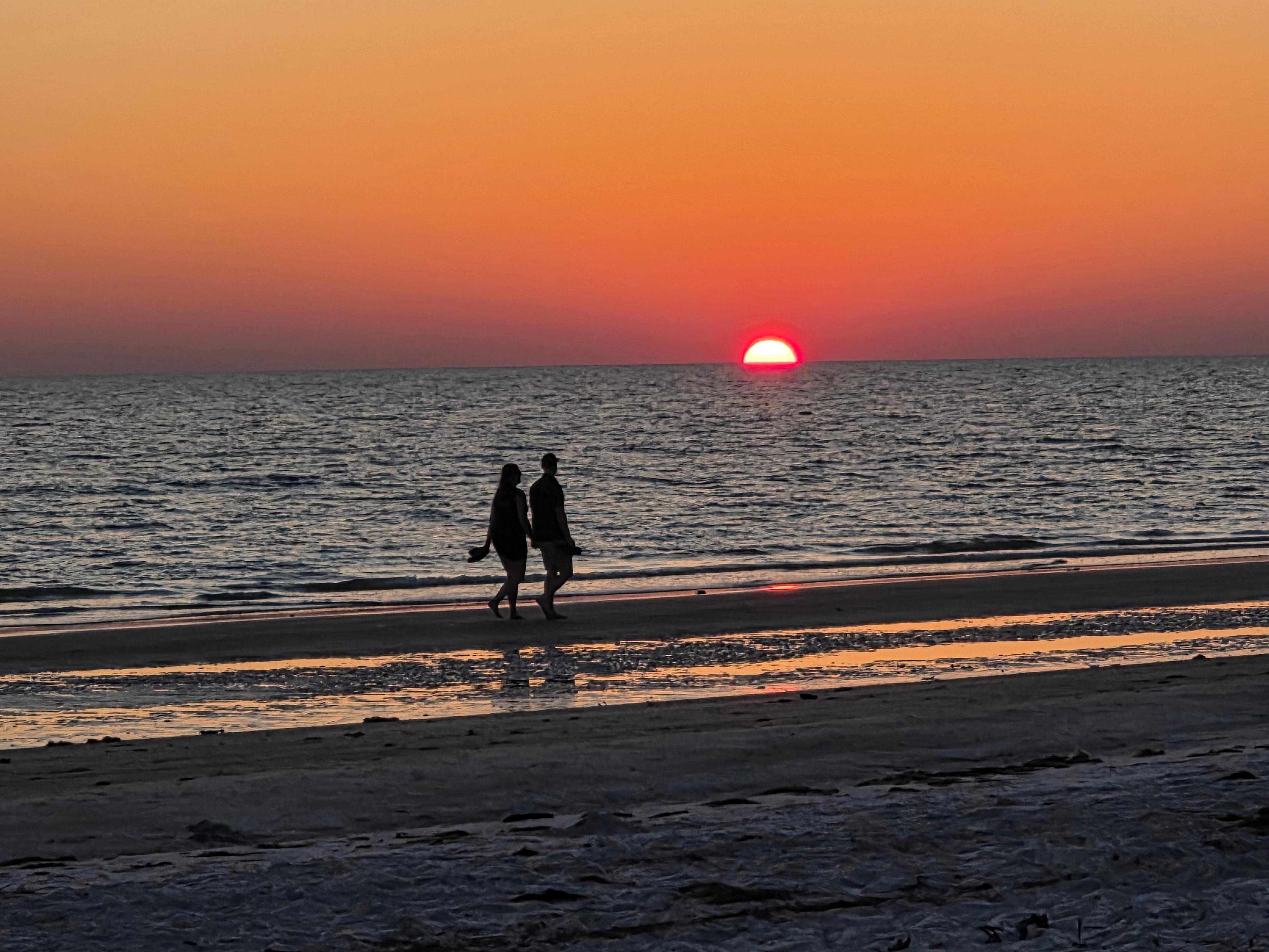 Short walk across the main road to the beach for beautiful sunsets 