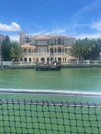 Lil Toots Dolphin tour around the marina