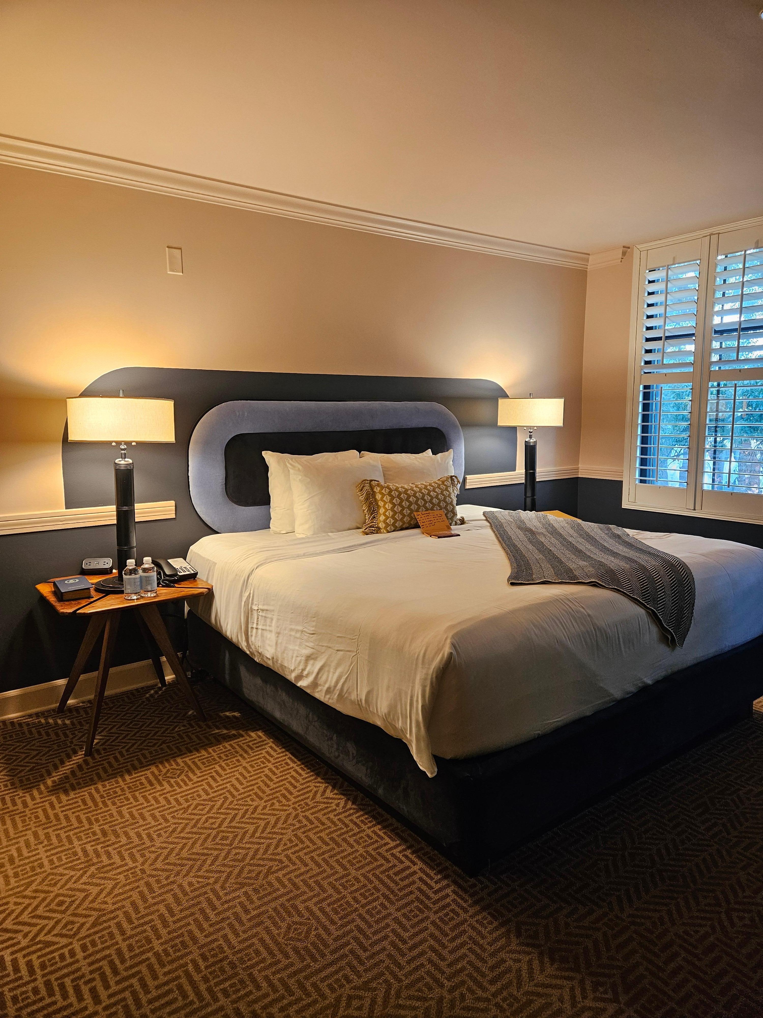 King bedroom with views of Market Square.