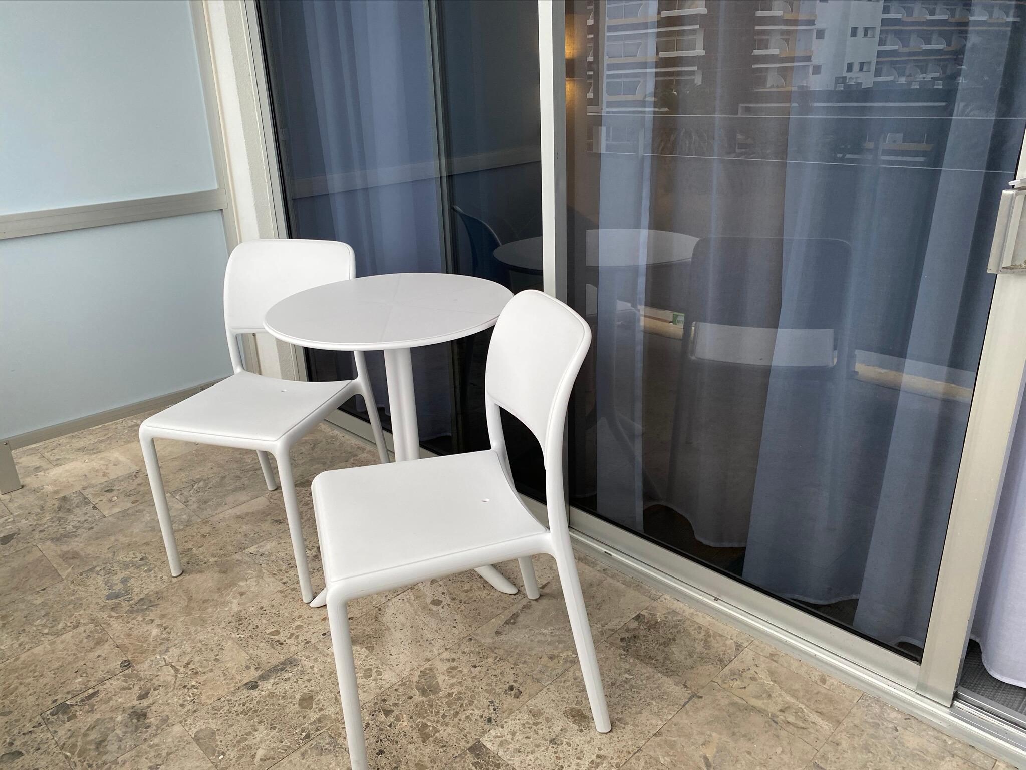 Balkongen til standard dobbeltrom