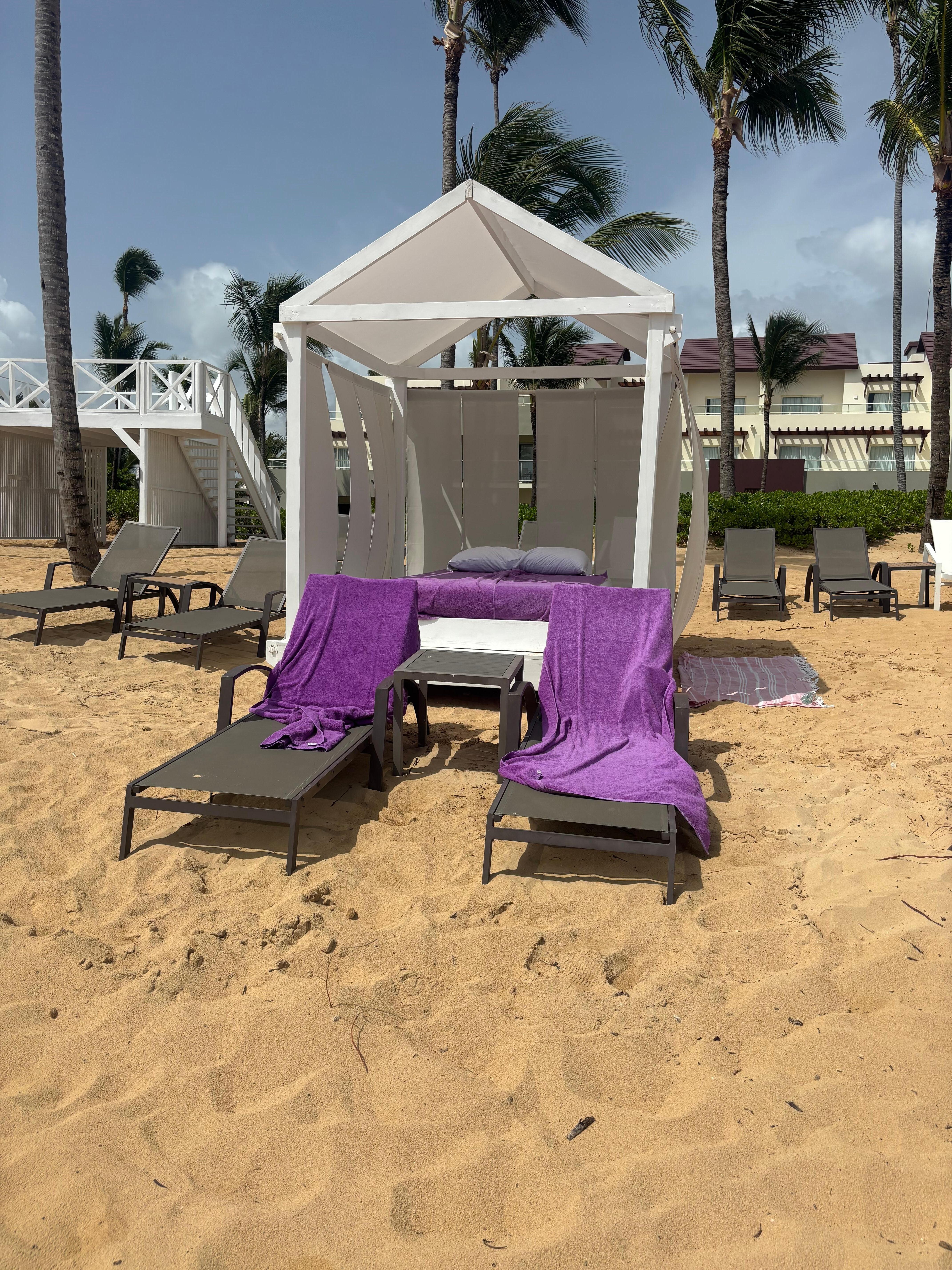 Bali Beds on the Beach were nice.
