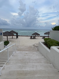 Path to the beach