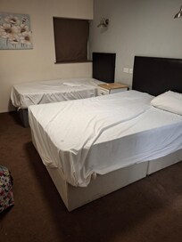 No bedding no towels no toilet seat no heating no tea making facilities