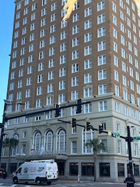 Outside of hotel. Very walkable location !