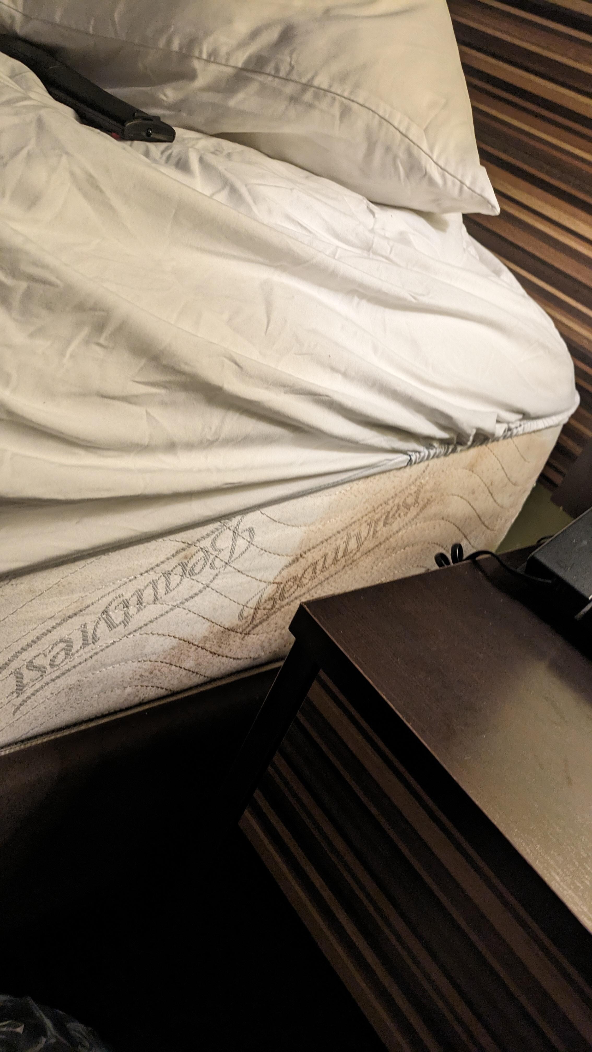 Didn't see this until morning, and the sheet had rolled up. Probably would've bailed upon check in had I seen this earlier!